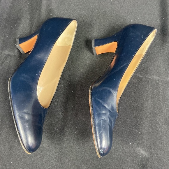 Salvatore Ferragamo Navy Leather Heel (1353) - Picture 4 of 8